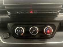Renault Trafic 2.0 dCi Blue LL30 Sport Crew Van Double Cab 6dr Diesel Manual L2 H1 Euro 6 (s/s) (150 ps) - U2709