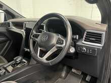 Volkswagen Amarok 2.0 TDI Style Pickup Double Cab 4dr Diesel Auto 4Motion Euro 6 (s/s) (205 ps) - U2714
