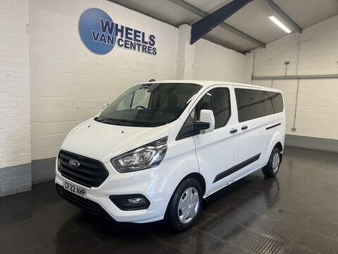 Ford Transit Custom 2.0 460 EcoBlue Leader Minibus Double Cab 5dr Diesel Auto RWD L4 H3 Euro 6 (s/s) (17 Seat, DRW) (170 ps)
