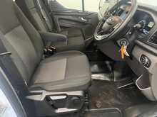 Ford Transit Custom 2.0 320 EcoBlue Trend Kombi Double Cab 5dr Diesel Auto L2 H1 Euro 6 (s/s) (130 ps) - U2717