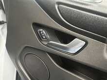Ford Transit Custom 2.0 320 EcoBlue Trend Kombi Double Cab 5dr Diesel Auto L2 H1 Euro 6 (s/s) (130 ps) - U2717
