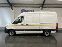 Mercedes-Benz Sprinter 2.0 315 CDI Progressive Panel Van 5dr Diesel Manual RWD L2 H2 Euro 6 (s/s) (150 ps) - U2732