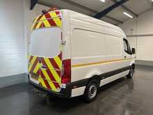 Mercedes-Benz Sprinter 2.0 315 CDI Progressive Panel Van 5dr Diesel Manual RWD L2 H2 Euro 6 (s/s) (150 ps) - U2732