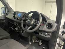 Mercedes-Benz Sprinter 2.0 315 CDI Progressive Panel Van 5dr Diesel Manual RWD L2 H2 Euro 6 (s/s) (150 ps) - U2732