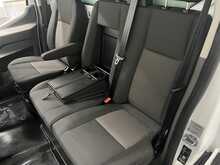 Ford Transit 2.0 350 EcoBlue HD Leader Luton Van 2dr Diesel Manual RWD L4 Euro 6 (s/s) (165 ps) 2.0 2dr Luton - U2743