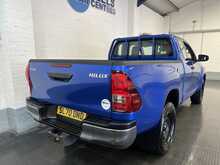Toyota Hilux 2.4 D-4D Active Extra Pickup Extended Cab 4dr Diesel Manual 4WD Euro 6 (s/s) (150 ps) - U2746