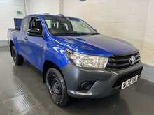 Toyota Hilux 2.4 D-4D Active Extra Pickup Extended Cab 4dr Diesel Manual 4WD Euro 6 (s/s) (150 ps) - U2746