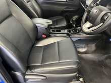 Toyota Hilux 2.4 D-4D Active Extra Pickup Extended Cab 4dr Diesel Manual 4WD Euro 6 (s/s) (150 ps) - U2746
