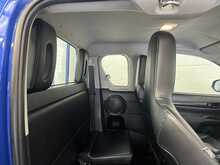 Toyota Hilux 2.4 D-4D Active Extra Pickup Extended Cab 4dr Diesel Manual 4WD Euro 6 (s/s) (150 ps) - U2746
