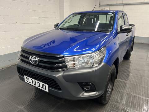 Toyota Hilux 2.4 D-4D Active Extra Pickup Extended Cab 4dr Diesel Manual 4WD Euro 6 (s/s) (150 ps)
