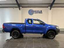Toyota Hilux 2.4 D-4D Active Extra Pickup Extended Cab 4dr Diesel Manual 4WD Euro 6 (s/s) (150 ps) - U2747