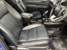Toyota Hilux 2.4 D-4D Active Extra Pickup Extended Cab 4dr Diesel Manual 4WD Euro 6 (s/s) (150 ps) - U2747