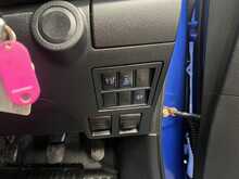 Toyota Hilux 2.4 D-4D Active Extra Pickup Extended Cab 4dr Diesel Manual 4WD Euro 6 (s/s) (150 ps) - U2747