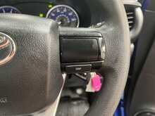 Toyota Hilux 2.4 D-4D Active Extra Pickup Extended Cab 4dr Diesel Manual 4WD Euro 6 (s/s) (150 ps) - U2747