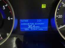 Toyota Hilux 2.4 D-4D Active Extra Pickup Extended Cab 4dr Diesel Manual 4WD Euro 6 (s/s) (150 ps) - U2747