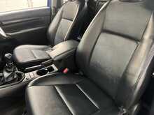 Toyota Hilux 2.4 D-4D Active Extra Pickup Extended Cab 4dr Diesel Manual 4WD Euro 6 (s/s) (150 ps) - U2747