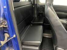Toyota Hilux 2.4 D-4D Active Extra Pickup Extended Cab 4dr Diesel Manual 4WD Euro 6 (s/s) (150 ps) - U2747