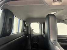 Toyota Hilux 2.4 D-4D Active Extra Pickup Extended Cab 4dr Diesel Manual 4WD Euro 6 (s/s) (150 ps) - U2747