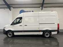 Mercedes-Benz Sprinter 2.0 315 CDI Progressive Panel Van 5dr Diesel Manual RWD L2 H2 Euro 6 (s/s) (150 ps) - U2762