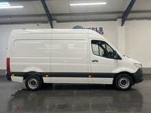 Mercedes-Benz Sprinter 2.0 315 CDI Progressive Panel Van 5dr Diesel Manual RWD L2 H2 Euro 6 (s/s) (150 ps) - U2762