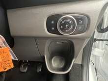 Ford Transit Custom 2.0 320 EcoBlue Limited Crew Van Double Cab 5dr Diesel Manual L2 H1 Euro 6 (s/s) (130 ps) - U2764