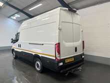 Iveco Daily 2.3D HPI 14V 35S 3520 Panel Van 5dr Diesel Manual MWB H3 Euro 6 (s/s) (136 ps) 2.3 5dr Panel Van - U2766