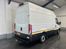 Iveco Daily 2.3D HPI 14V 35S 3520 Panel Van 5dr Diesel Manual MWB H3 Euro 6 (s/s) (136 ps) 2.3 5dr Panel Van - U2766