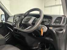Iveco Daily 2.3D HPI 14V 35S 3000 Dropside 2dr Diesel Manual SWB Euro 6 (136 ps) - U2768