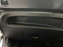 Iveco Daily 2.3D HPI 14V 35S 3000 Dropside 2dr Diesel Manual SWB Euro 6 (136 ps) - U2768