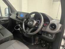 Mercedes-Benz Sprinter 2.0 315 CDI Premium Panel Van 5dr Diesel Manual FWD L2 H2 Euro 6 (s/s) (150 ps) - U2814