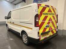 Renault Trafic 2.0 dCi ENERGY 28 Business+ Panel Van 5dr Diesel Manual SWB Standard Roof Euro 6 (s/s) (120 ps) - U2819