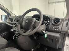 Renault Trafic 2.0 dCi ENERGY 28 Business+ Panel Van 5dr Diesel Manual SWB Standard Roof Euro 6 (s/s) (120 ps) - U2819