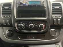 Renault Trafic 2.0 dCi ENERGY 28 Business+ Panel Van 5dr Diesel Manual SWB Standard Roof Euro 6 (s/s) (120 ps) - U2819