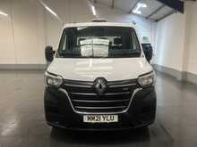Renault Master 2.3 dCi 35 Business Platform Cab 2dr Diesel Manual FWD MWB Euro 6 (135 ps) - U2822