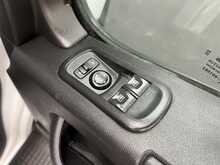 Renault Master 2.3 dCi 35 Business Platform Cab 2dr Diesel Manual FWD MWB Euro 6 (135 ps) - U2822