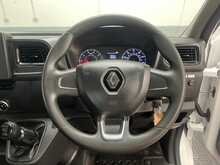 Renault Master 2.3 dCi 35 Business Platform Cab 2dr Diesel Manual FWD MWB Euro 6 (135 ps) - U2822