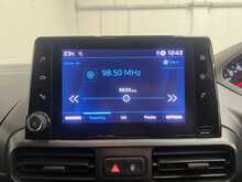 Peugeot Partner 1.5 BlueHDi 1000 Professional Standard Panel Van 5dr Diesel Manual SWB Euro 6 (100 bhp) - U2834
