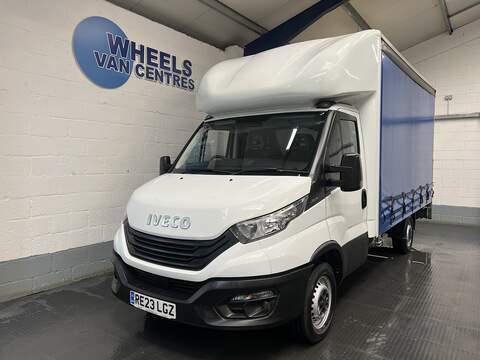 Iveco Daily 350 EcoBlue Leader 2.0 2dr Curtain side Manual Diesel 2.0 2dr Curtain Side Manual Diesel