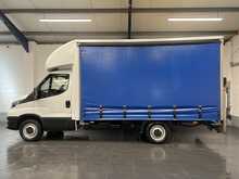 Iveco Daily 2.3D HPI 14V 35S 3000 Curtain side 2dr Diesel Manual SWB Euro 6 (136 ps) - U2839