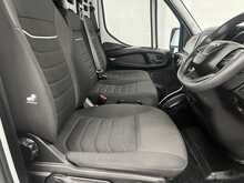 Iveco Daily 2.3D HPI 14V 35S 3000 Curtain side 2dr Diesel Manual SWB Euro 6 (136 ps) - U2839