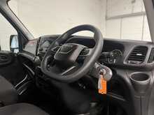 Iveco Daily 2.3D HPI 14V 35S 3000 Curtain side 2dr Diesel Manual SWB Euro 6 (136 ps) - U2839