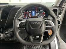 Iveco Daily 2.3D HPI 14V 35S 3000 Curtain side 2dr Diesel Manual SWB Euro 6 (136 ps) - U2839