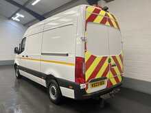 Mercedes-Benz Sprinter 2.0 315 CDI Progressive Panel Van 5dr Diesel Manual RWD L2 H2 Euro 6 (s/s) (150 ps) - U2840