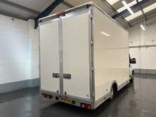 Peugeot Boxer 2.2 BlueHDi 335 Built for Business Low Loader Luton 4dr Diesel Manual L3 Euro 6 (s/s) (165 2.2 4dr - U2844