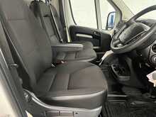 Peugeot Boxer 2.2 BlueHDi 335 Built for Business Low Loader Luton 4dr Diesel Manual L3 Euro 6 (s/s) (165 2.2 4dr - U2844
