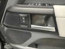 Land Rover Defender 90 5.0 P525 V8 SUV 3dr Petrol Auto 4WD Euro 6 (s/s) (525 ps) - U2845