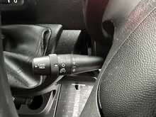 Peugeot Boxer 2.2 BlueHDi 335 Built for Business Luton 3dr Diesel Manual L4 Euro 6 (s/s) (140 ps) - U2870