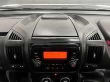 Peugeot Boxer 2.2 BlueHDi 335 Built for Business Luton 3dr Diesel Manual L4 Euro 6 (s/s) (140 ps) - U2870