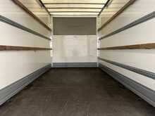 Peugeot Boxer 2.2 BlueHDi 335 Built for Business Luton 3dr Diesel Manual L4 Euro 6 (s/s) (140 ps) - U2870