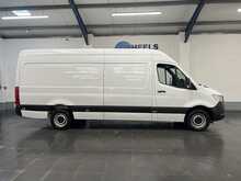 Mercedes-Benz Sprinter 2.0 315 CDI Progressive Panel Van 5dr Diesel Manual RWD L3 H2 Euro 6 (s/s) (150 ps) - U2876